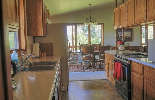 Stevensville Other | Authentic Montana home in the Bitterroot Valley. Quiet, peaceful, and secluded