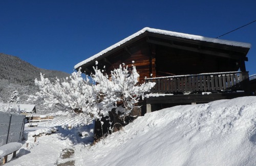 La Ferriere Ski Chalet | Authentic mountain chalet with view -swimming pool- sauna- Norwegian bath
