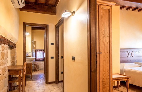 Camerino House | Authentic residence in the middle of nature with pool.