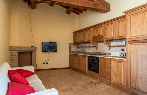 Camerino House | Authentic residence in the middle of nature with pool.