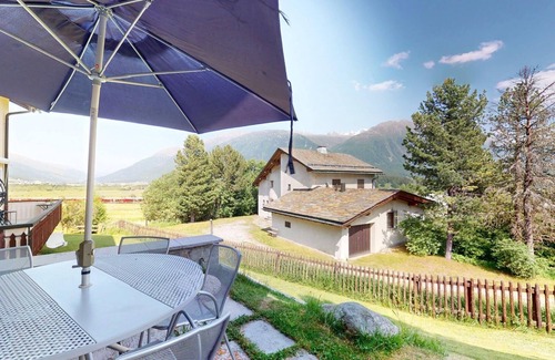 Celerina-Schlarigna House | Authentic semi-detached holiday home in a quiet location on the outskirts of Cel