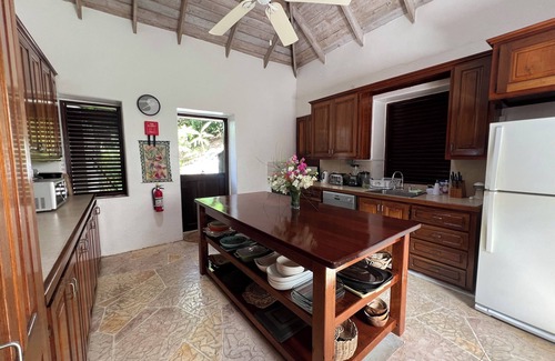 Soufriere Villa | Authentic St. Lucian Experience at Prestigious 2-bed Villa - Colibri Cottage