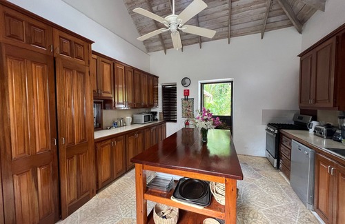 Soufriere Villa | Authentic St. Lucian Experience at Prestigious 2-bed Villa - Colibri Cottage