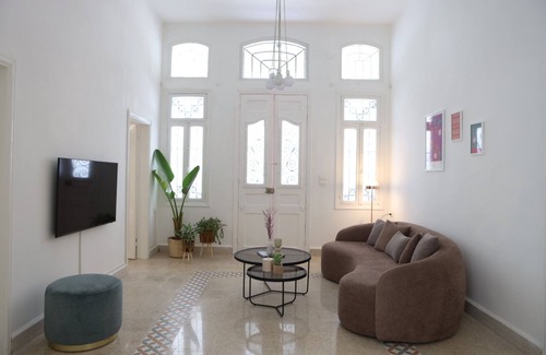 Beirut Apartment | Authentic Stay in Ashrafieh