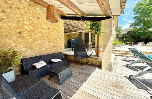 Villedieu House | AUTHENTIC STONE FARMHOUSE WITH HEATED POOL IN QUIET COUNTRY SETTING