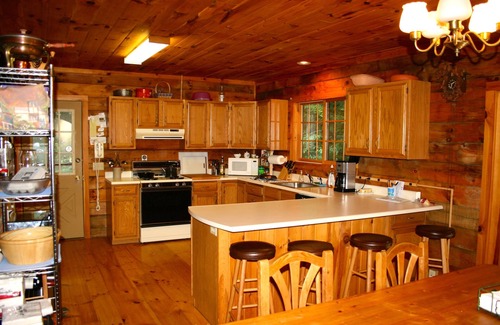 Wardsboro Cabin | Authentic Vermont Log Cabin Between Mount Snow and Stratton - No monthly rentals