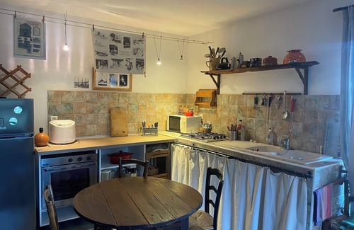 Sorio House | Authentic village house - 3 rooms 2 bathrooms 2 kitchens