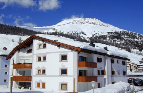 Celerina-Schlarigna Apartment | Authentically beautiful house in the Engadine style.