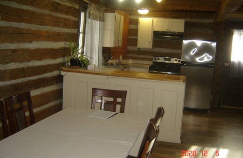 Saint-Hippolyte House | Authentique maison ancestrale Laurentides St-Sauveur