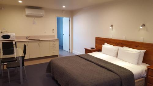 Hamilton North Hotel | Auto Lodge Motel