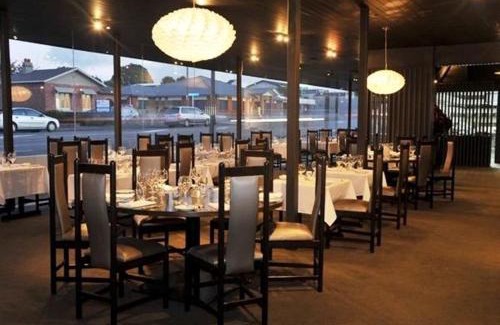 New Plymouth Hotel | Auto Lodge