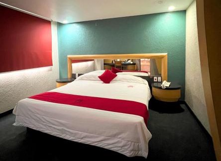 Tlalnepantla de Baz Hotel | Autoparador Del Valle