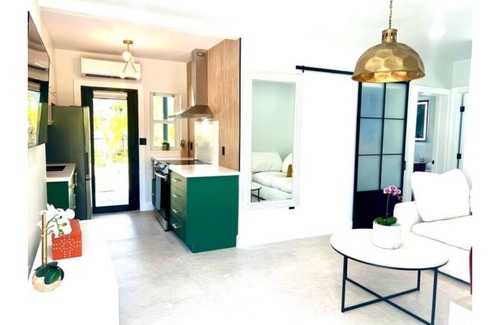 El Portal Apartment | Autumn At The Carrington- 2 Bedroom 1 Bathroom