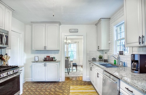 Riverside House | Autumn Deal! Renovated 6BR Historic~Avondale Gem