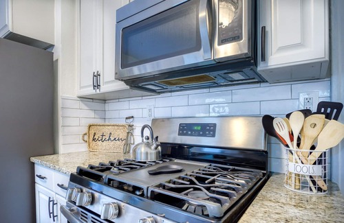 Riverside House | Autumn Deal! Renovated 6BR Historic~Avondale Gem