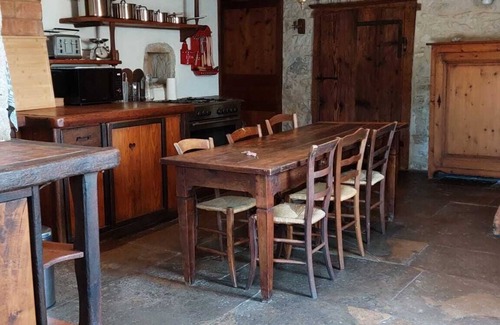 Le Larderet House | Autumn getaway in the Jura - calm, nature & conviviality gîte 2 to 10 pers.
