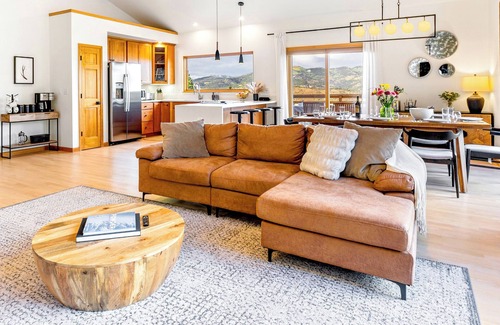 Evergreen House | Autumn Retreat - Stargazing Hot Tub - Epic Views - Starlink - 2 Workspaces