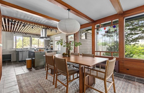 Village of Princeton House | Autumn Retreat w/Fire & Hot Tub