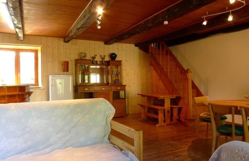 La Tour-dʼAuvergne House | Auvergne with family 8 pers, house and studio, garden,