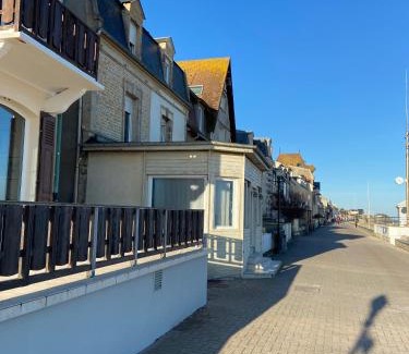 Saint-Regnobert-de-la-Cote-de-Nacre House | Aux Bains des Mots