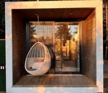 Huntsville House | Aux Box Muskoka Modern Muskoka Bunkie