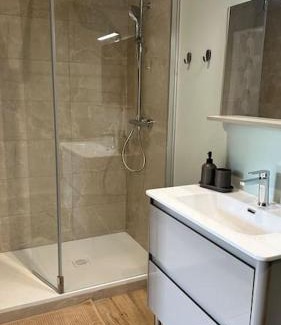Couchey Apartment | Aux Champs Perdrix