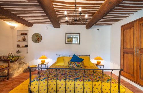 Vaugines House | Aux Deux Fontaines - Au coeur de la Provence