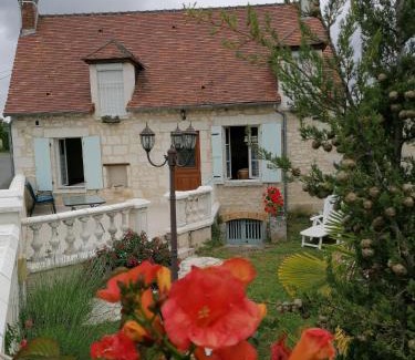 Cussay House | Aux Jardin's de la Bosniere