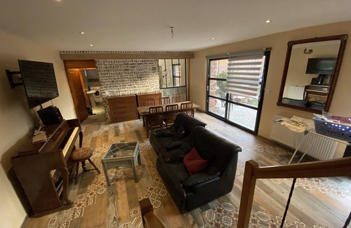 Houdain House | Aux jeux de Paume and its suite