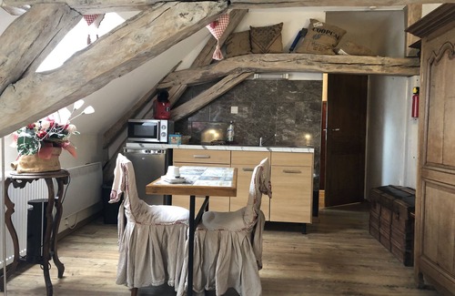 Ferriere-la-Petite Bed & Breakfast | Aux Logis de La Solre