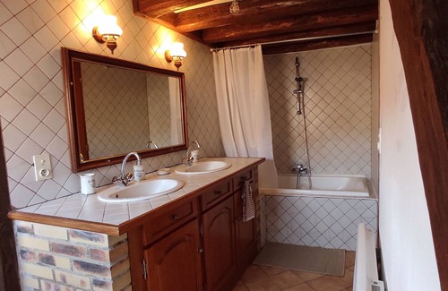 Pouilly-sur-Loire Apartment | Aux Nids d'Hirondelles, View of the Loire apartment for 6 people in Pouilly sur Loire