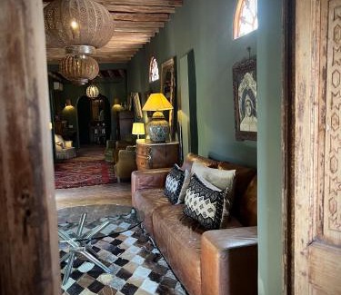 Oulad Hassoune Villa | Aux portes de Marrakech Villa Arts & Déco avec piscine