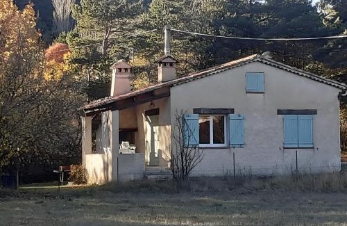Peyroules House | Aux Portes Des Gorges Du Verdon