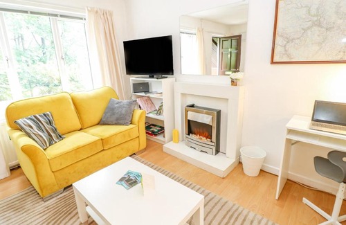 Wadsworth House | Avaelie House