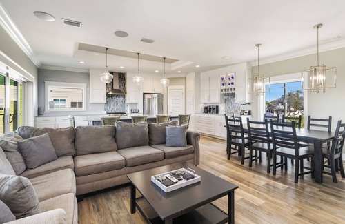 Port St. Joe House | AVAIL 9/27-10/4 -5 NGT MINIMUM! GULF FRONT 9BD/9.5BA, 3 LIVING AREAS, ELEVATOR, POOL!