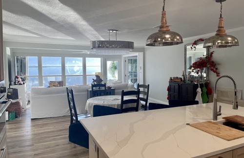 Breezeswept Beach Estates House | Avail -Jan Feb 2026 -Keys cottage, oceanfront, dock, private, fenced backyard