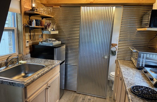 French Lick Cabin | Avail THIS weekend! TINY CABIN 5 STAR Clean- French Lick, IN - Boat Parking!