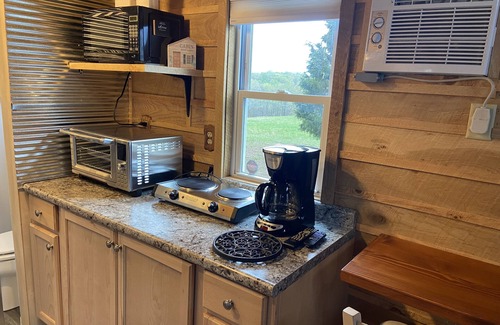 French Lick Cabin | Avail THIS weekend! TINY CABIN 5 STAR Clean- French Lick, IN - Boat Parking!