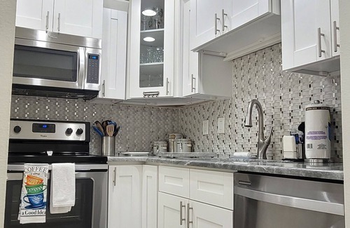 The Meadows Villa | AVAILABLE FEB 1-DEC.31, 2025 - LOVELY 1/1 TURNKEY FURNISHED VILLA @ THE MEADOWS
