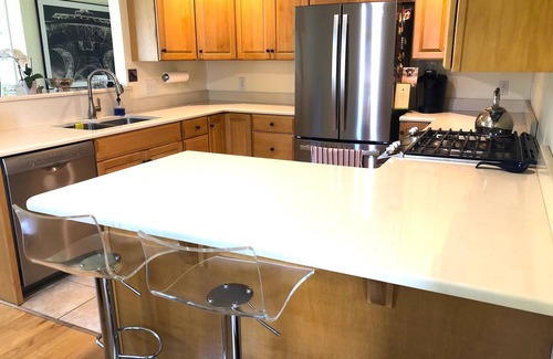Annapolis House | AVAILABLE FOR COMMISSIONING WEEK! Parking, EV charger, and just steps to the Stadium!