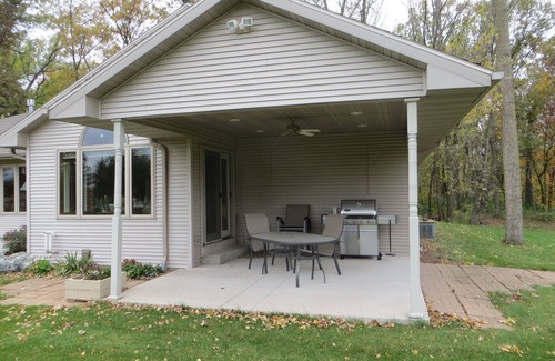 Pickett House | Available for rental during the EAA Airventure in Oshkosh, WI. July 22-28, 2024