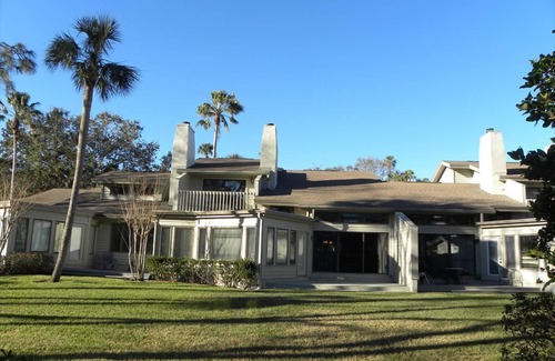 Palm Valley Condo | AVAILABLE TPC! Beautiful and spacious Players Club Villa 3BR/3BA!