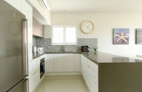 Huskisson Apartment | Avalon Apartment - 1 Bedroom WINTER SPECIAL! (Free WIFI, Linen, A/C, Netflix & Garage)