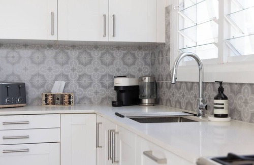 Avalon Beach Cottage | Avalon Beach Cottage, private, 100m to the beach.