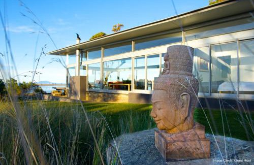Rocky Hills Villa | Avalon Coastal Retreat
