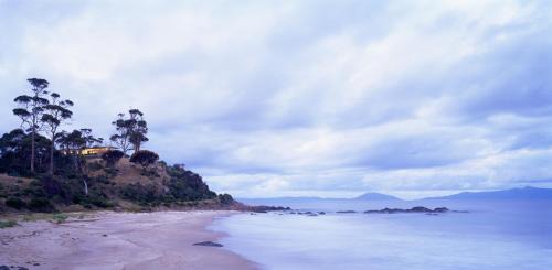 Rocky Hills Villa | Avalon Coastal Retreat