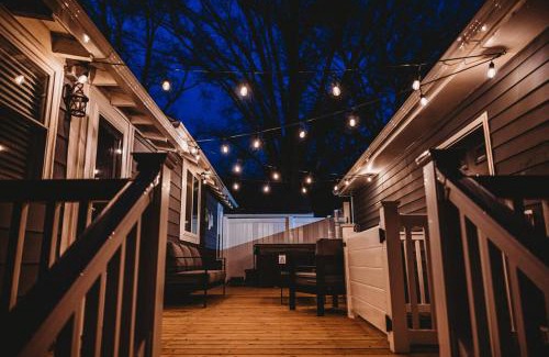 Danville House | Avalon Cottage with hot tub
