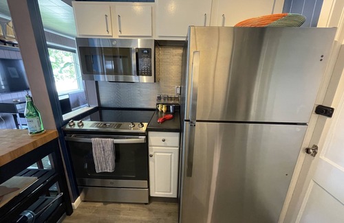 Grand Marais Apartment | Avalon Guesthouse : Eastside Suite