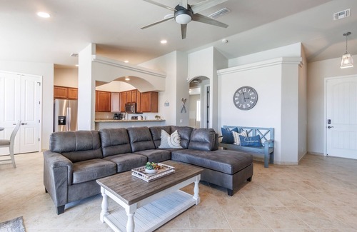 Lake Havasu City House | Avalon Oasis with Pool/Spa, 4 Bedrooms, Private Casita, Close to Lake!