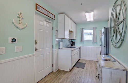 Carolina Beach Condo | Avalon's Cove: Ocean Views, Pool, Near Boardwalk, Luxury Amenities
